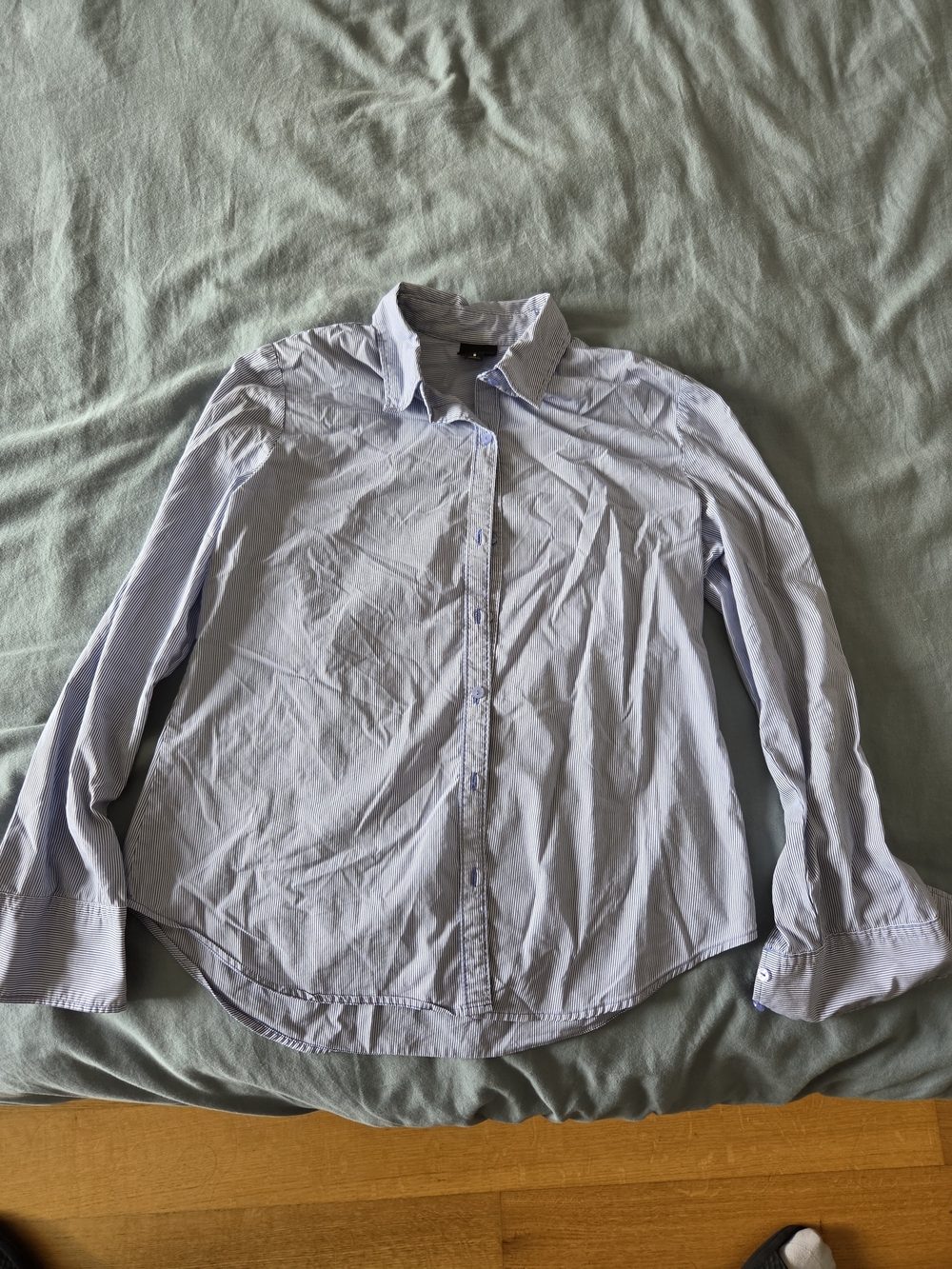 Light Blue Men’s Button-Up Shirt Jacket